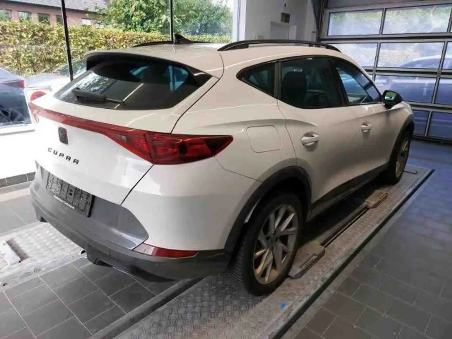 CUPRA Formentor 1.5 eHybrid NAVI LED SHZ Weiß - 2