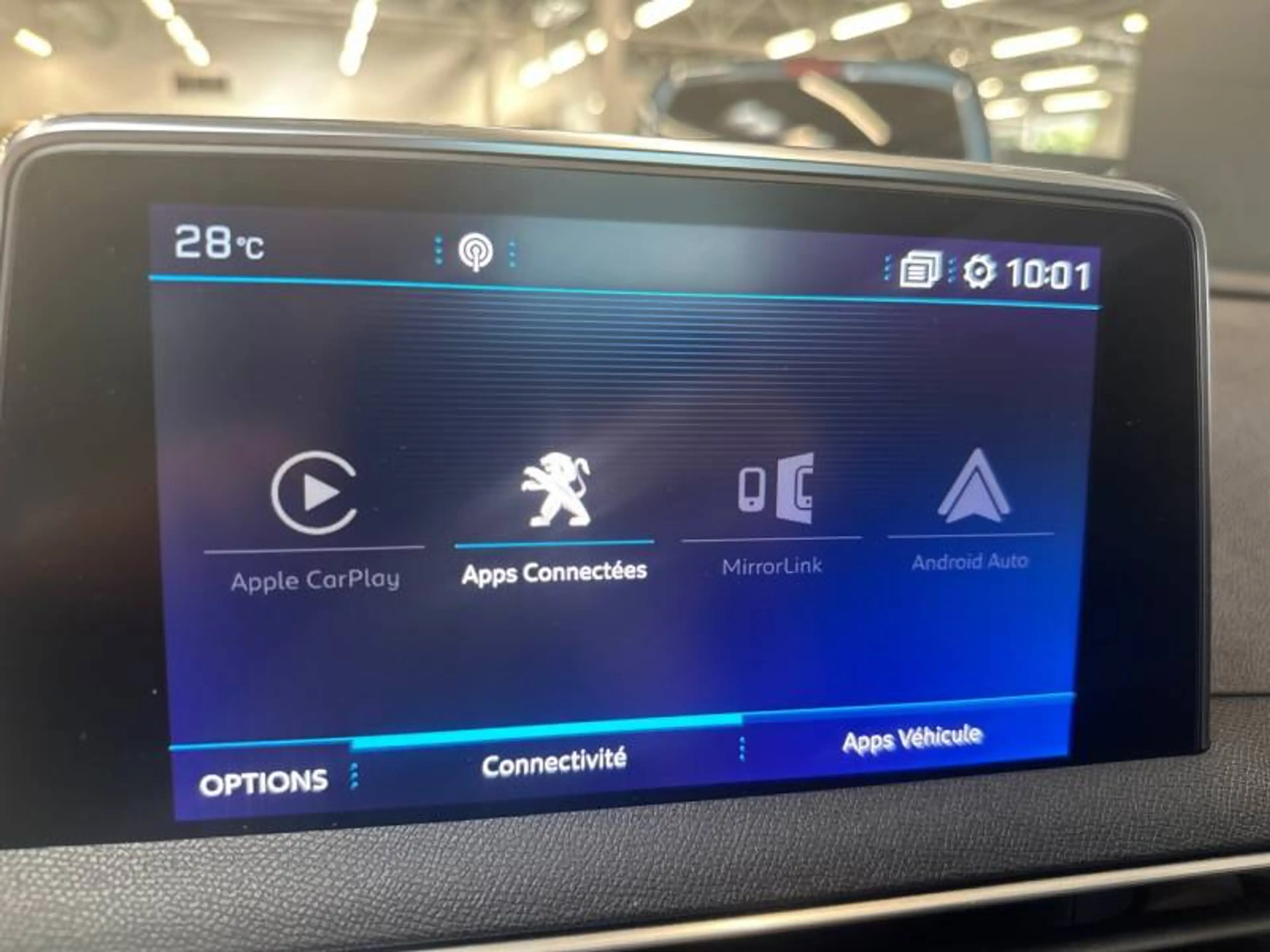 Peugeot 3008 2 1.2 PureTech 96kW S&S Auto Allure — photo 20