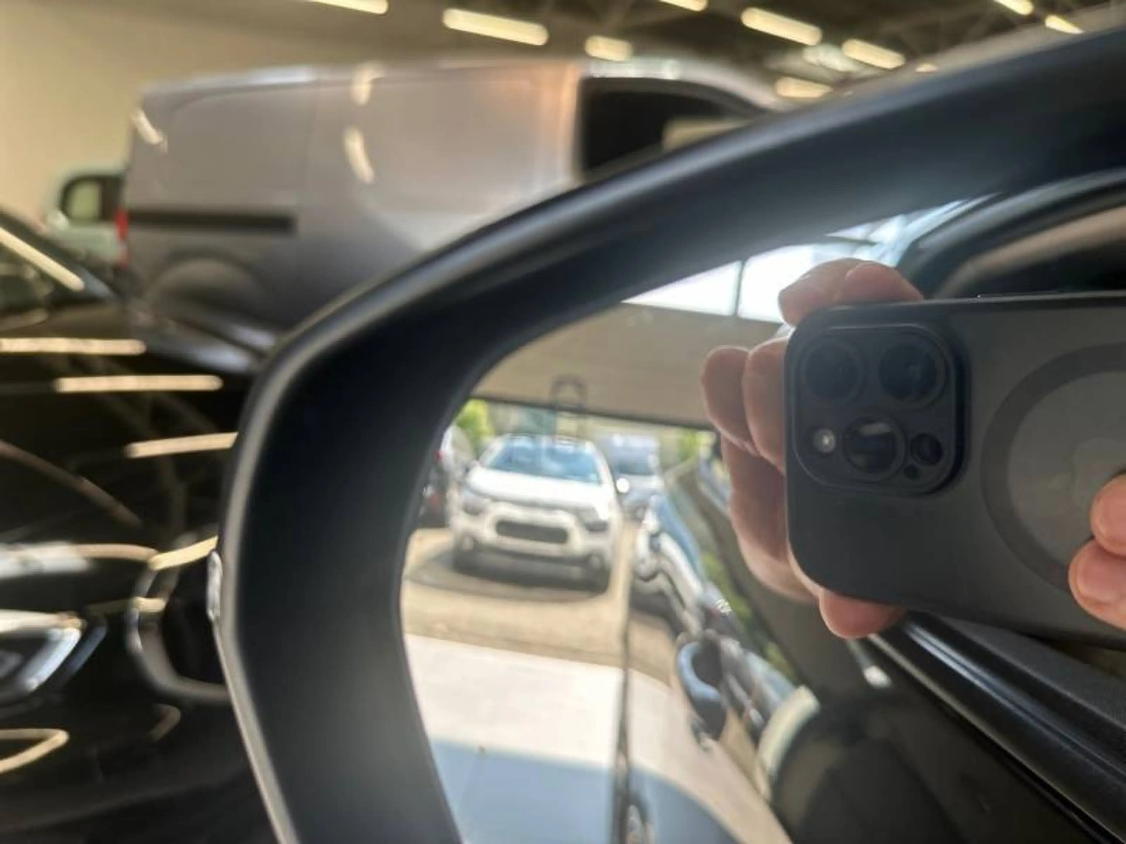 Peugeot 3008 2 1.2 PureTech 96kW S&S Auto Allure — photo 13