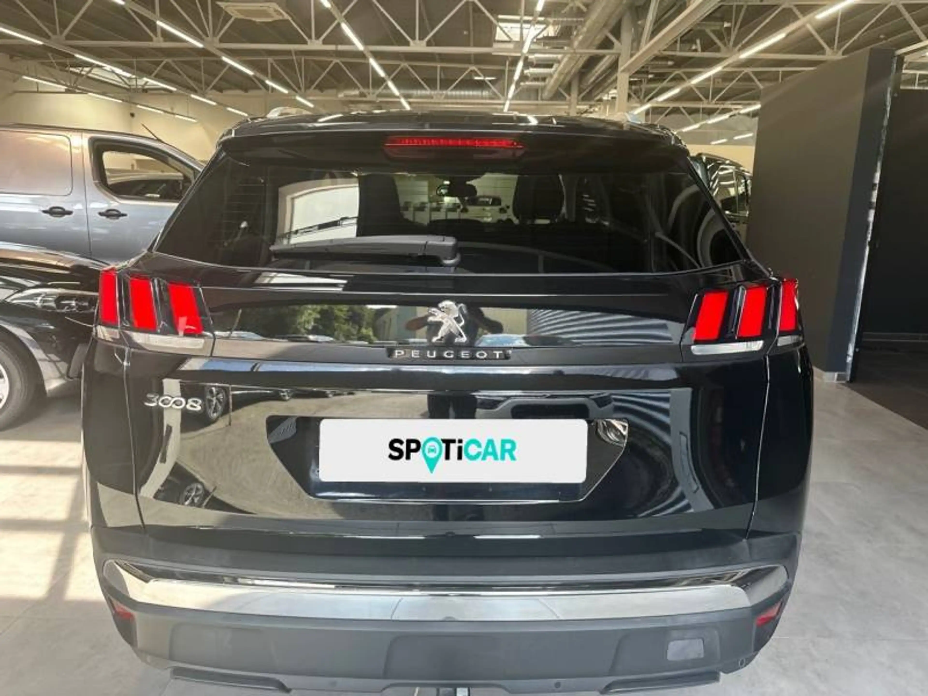 Peugeot 3008 2 1.2 PureTech 96kW S&S Auto Allure — photo 5