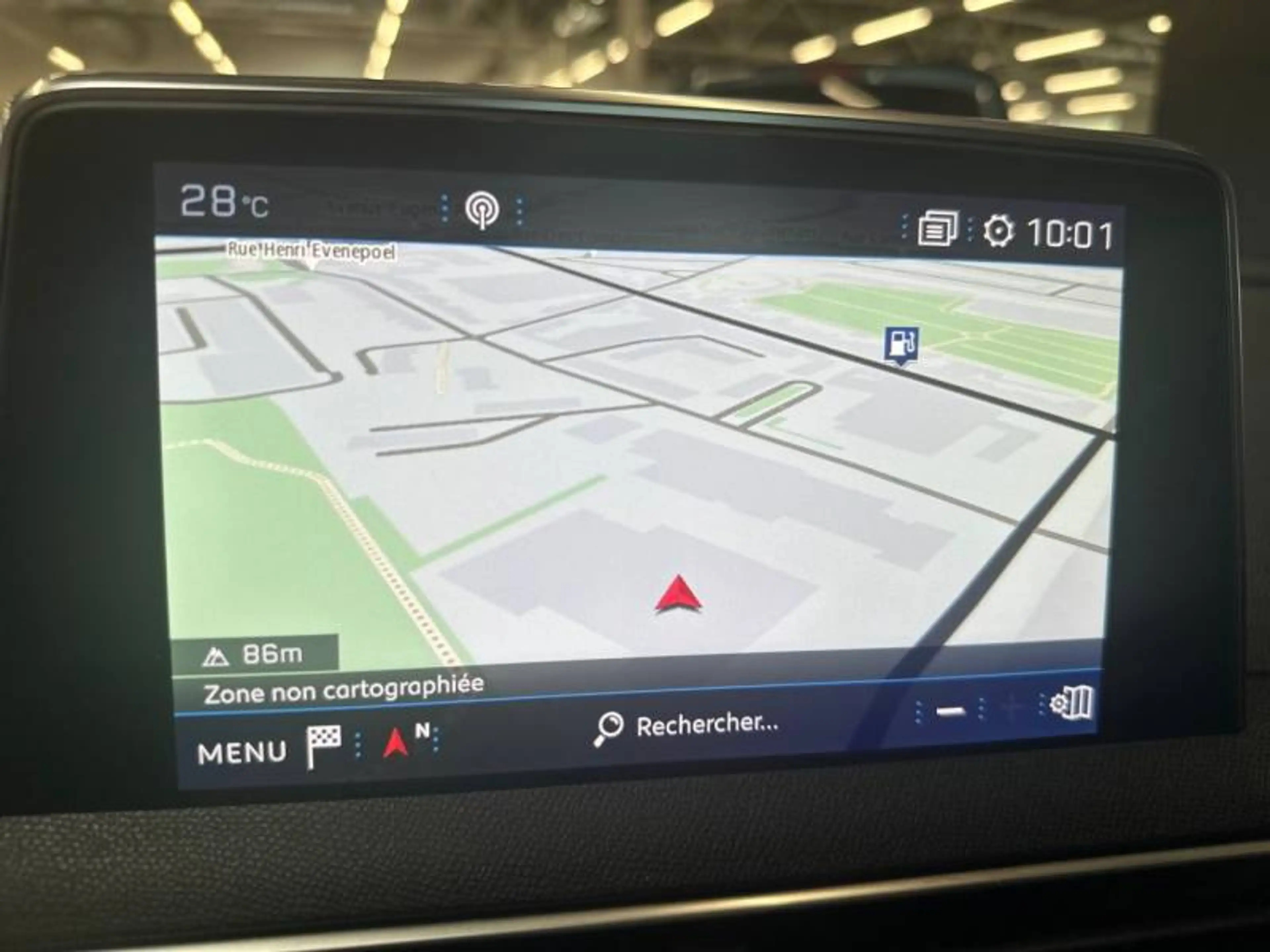 Peugeot 3008 2 1.2 PureTech 96kW S&S Auto Allure — photo 19