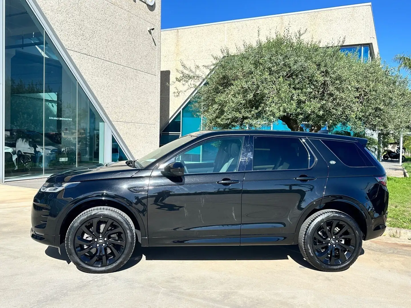 Land Rover Discovery Sport 2.0d Dynamic SE offerta T-Stock prezzo imperdibile Чорний - 2