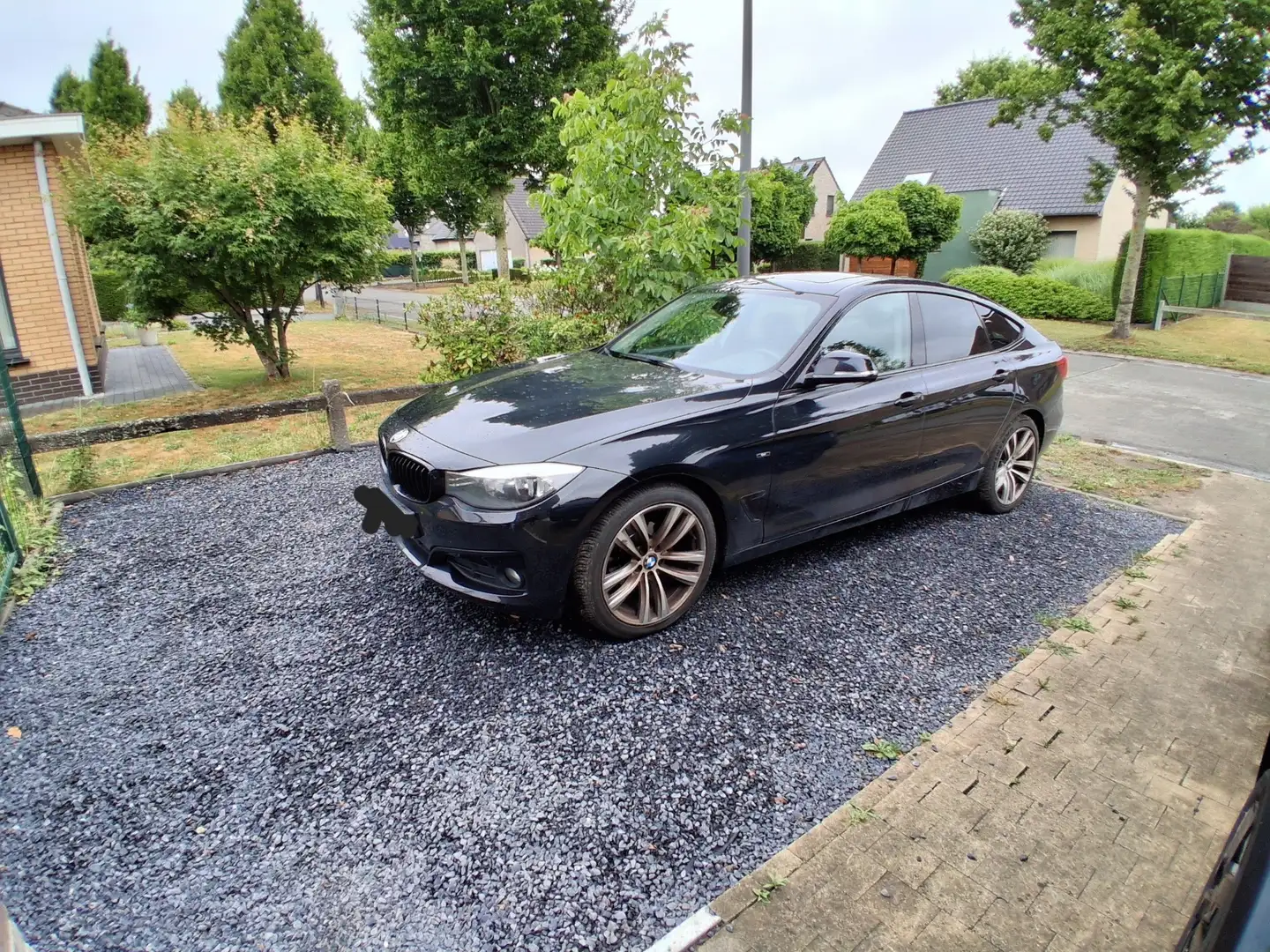 BMW 318 318d GT Sport Line Noir - 1