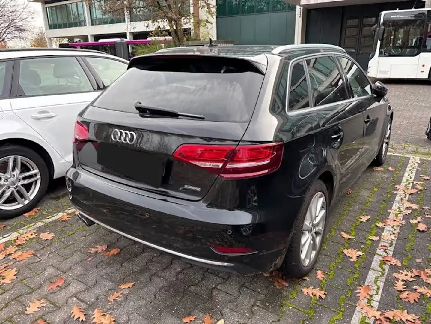 Audi A3 S-tronic Sportback qua*Pano*Virtual*ACC*B&O Schwarz - 2