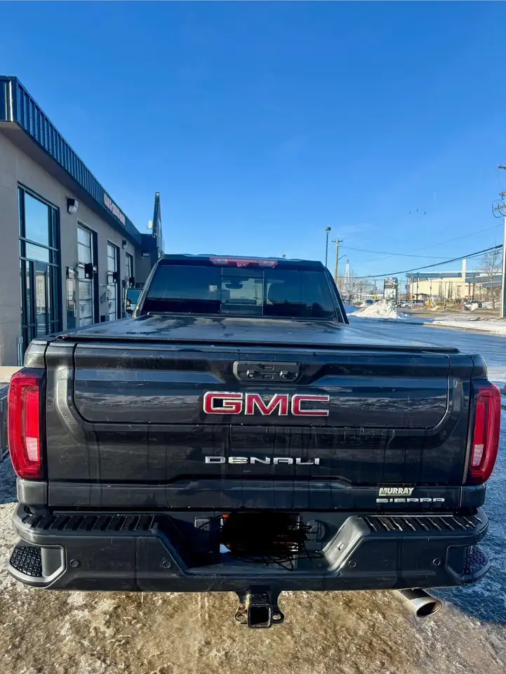 GMC Sierra 3500HD снимка GMC Sierra 3500HD
