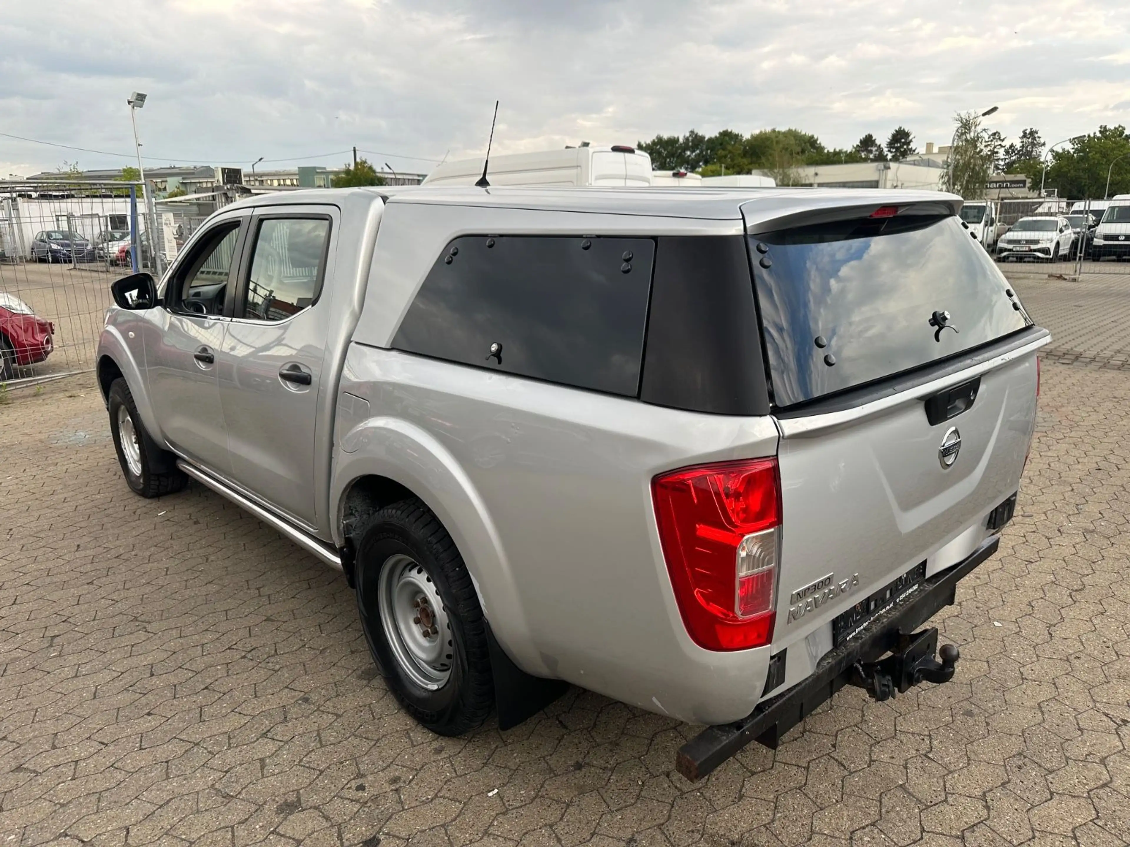 Nissan Navara — photo 13