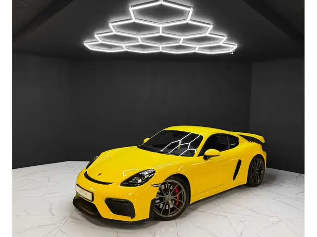 Porsche 718 Cayman GT4