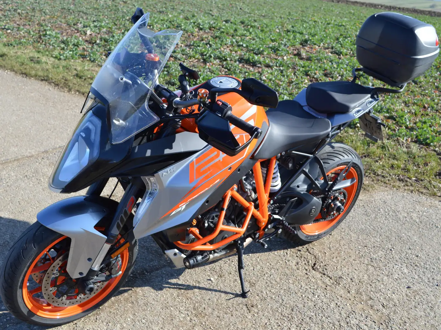 KTM 1290 Super Duke GT Portocaliu - 2