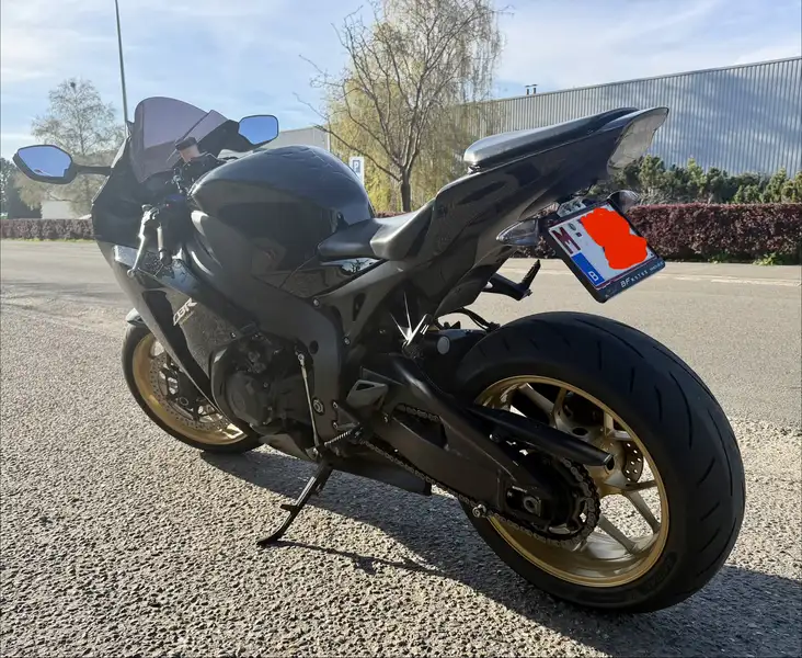 Honda CBR 1000 - foto 3