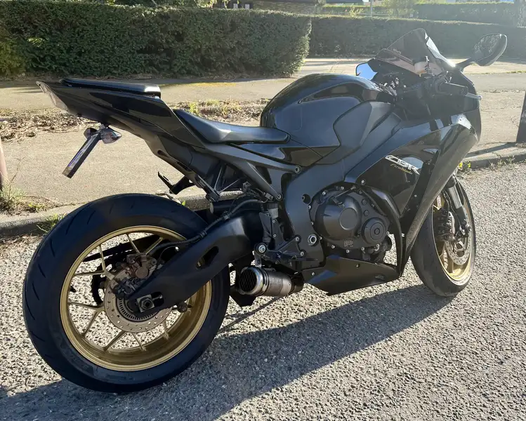 Honda CBR 1000 - foto 4