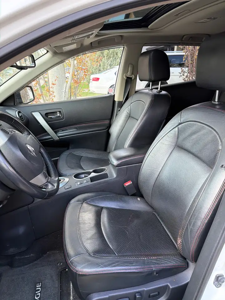 Nissan Rogue снимка Nissan Rogue