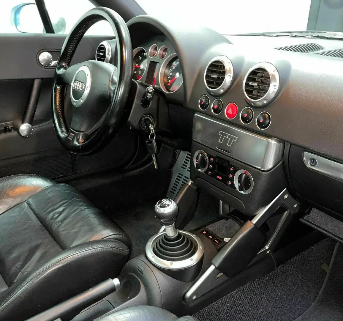 Audi TT 1.8t quattro - 2