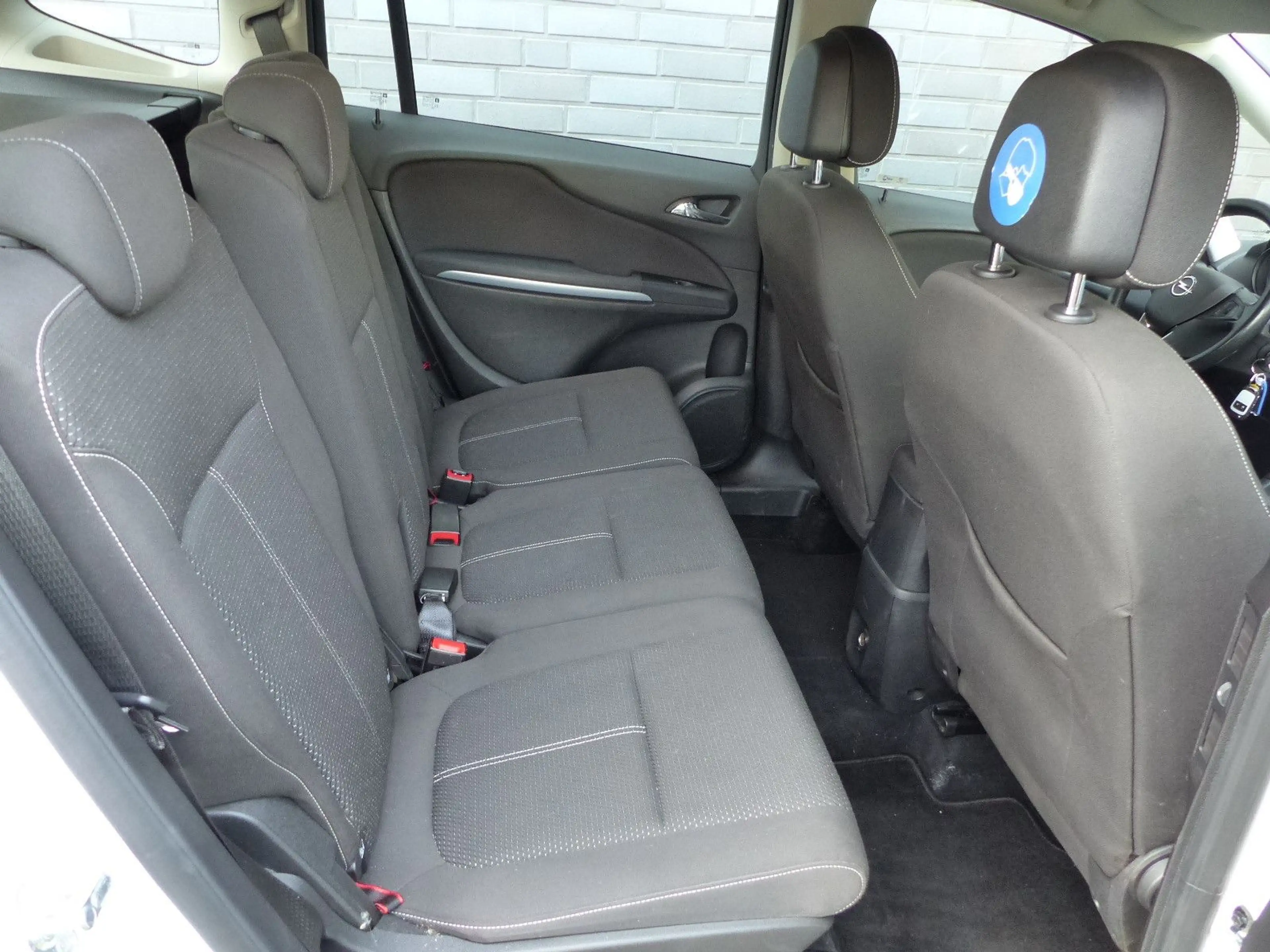 Opel Zafira Tourer C Automatik/AHK/PDC/Klimaaut/1.Hd — photo 7