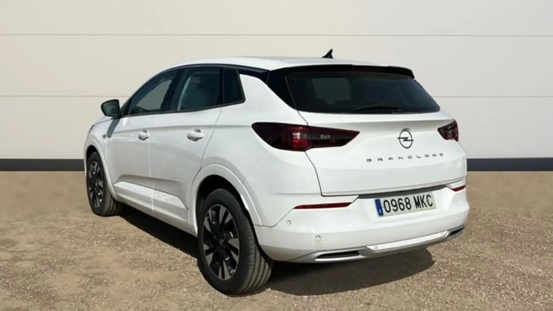 Opel Grandland 1.2 TURBO DESIGN & TECH 130 5P Blanco - 2