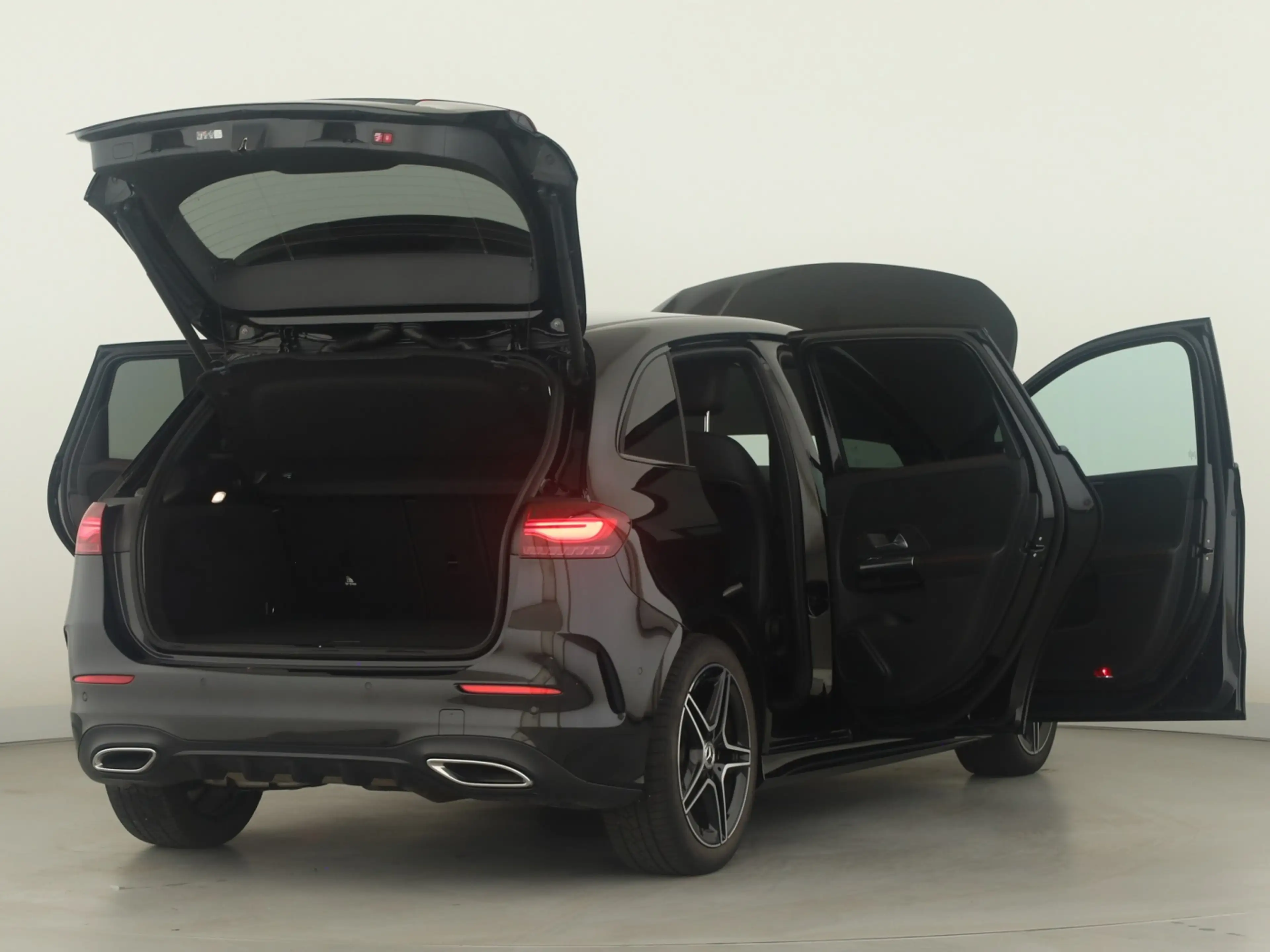 Mercedes-Benz B 220 4M *AMG-Line*Keyless*PTS*Kamera*Multibeam* — photo 9