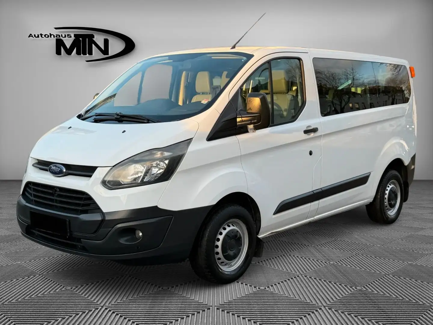 Ford Transit Custom 2,2TDCi 9.Sitzer Klima PDC 1.HAND Weiß - 1