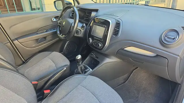 Renault Captur view 10