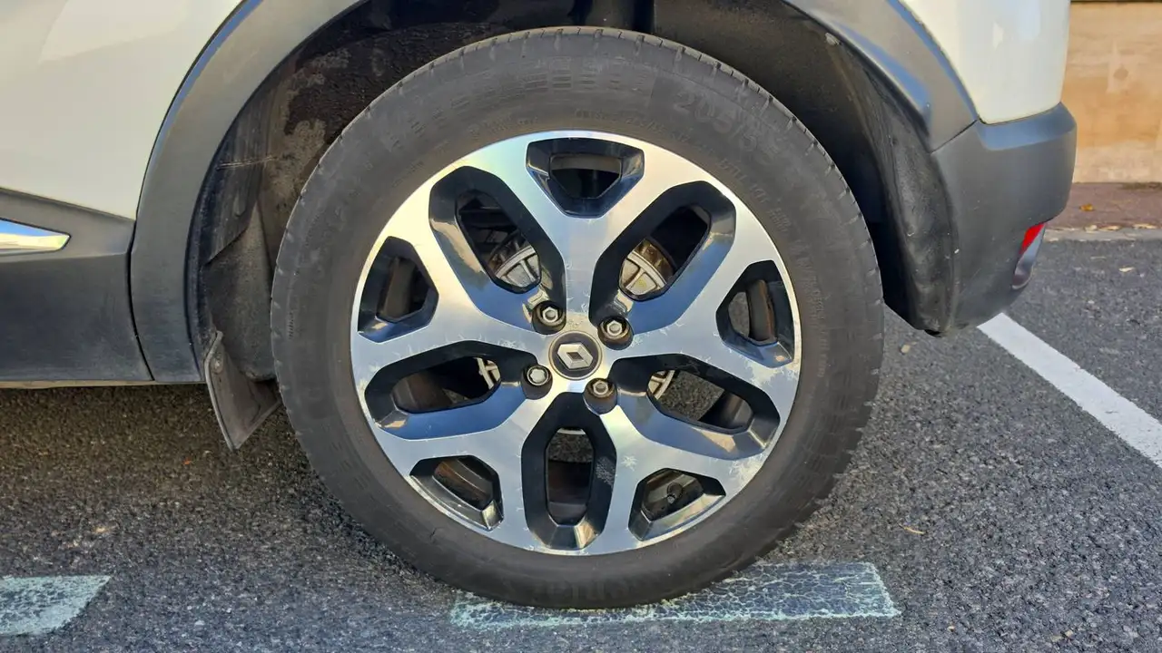 Renault Captur — photo 19