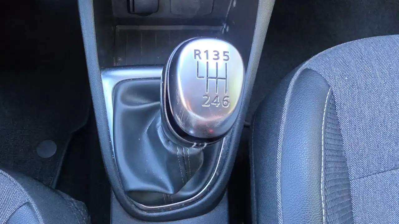 Renault Captur — photo 28