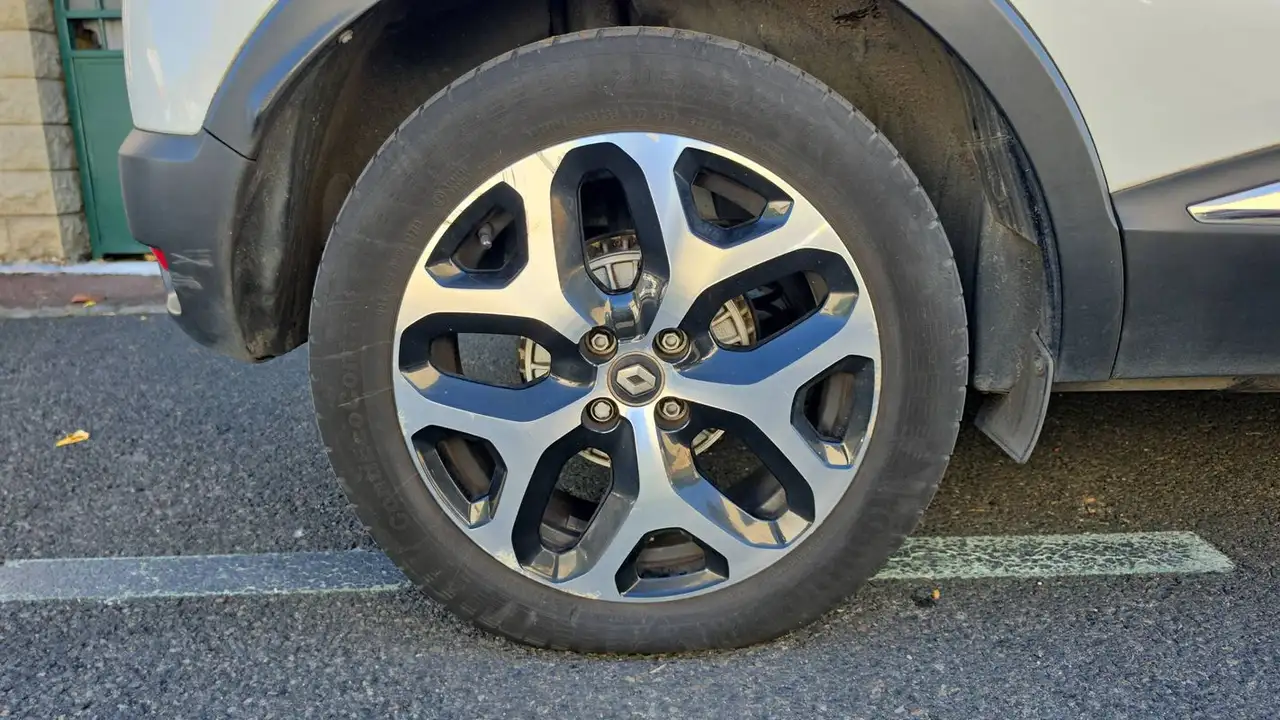Renault Captur — photo 16