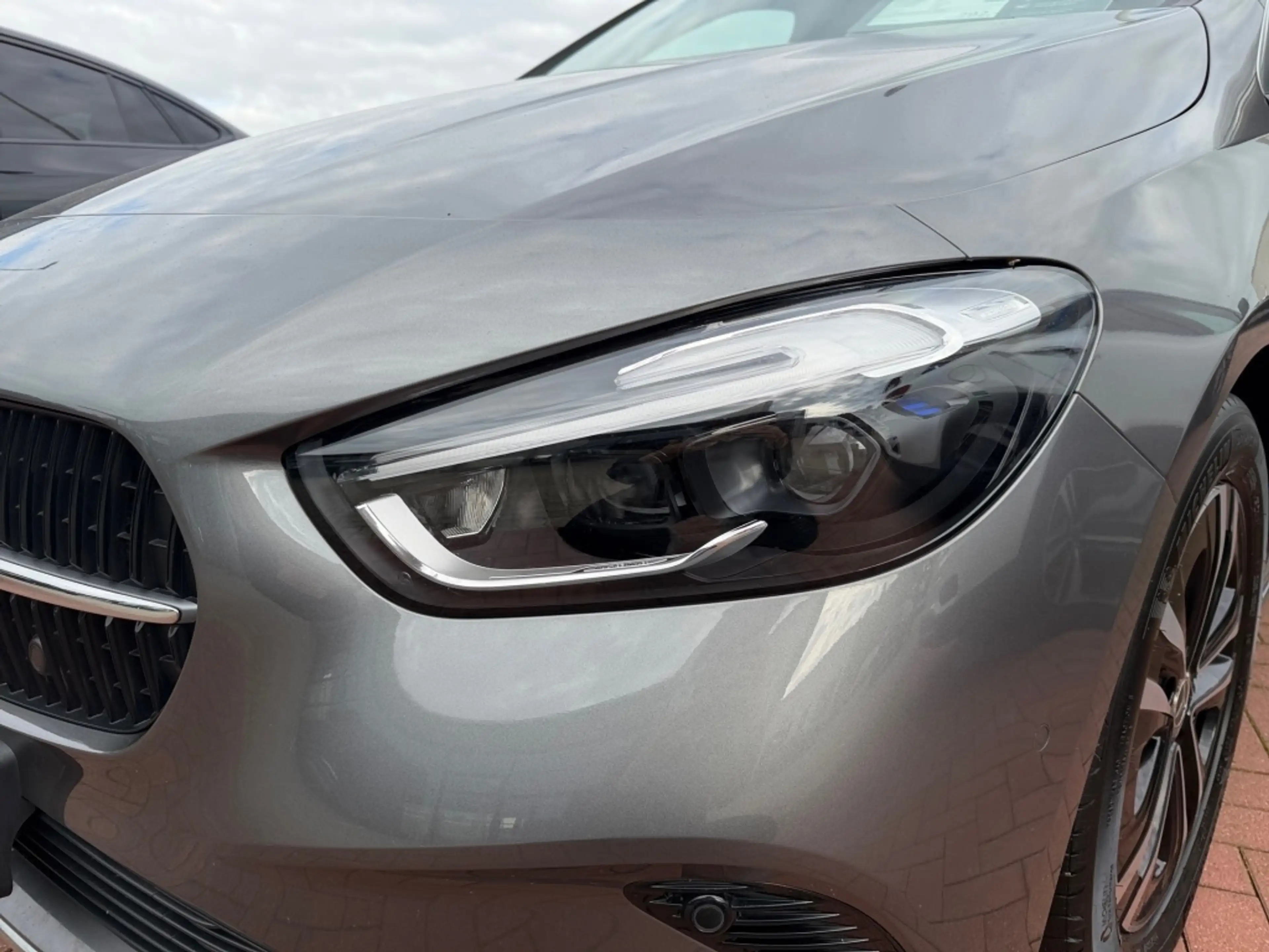 Mercedes-Benz B 200 PROGRESSIVE KAMERA PANO AHK ADVANCED PLUS — photo 5