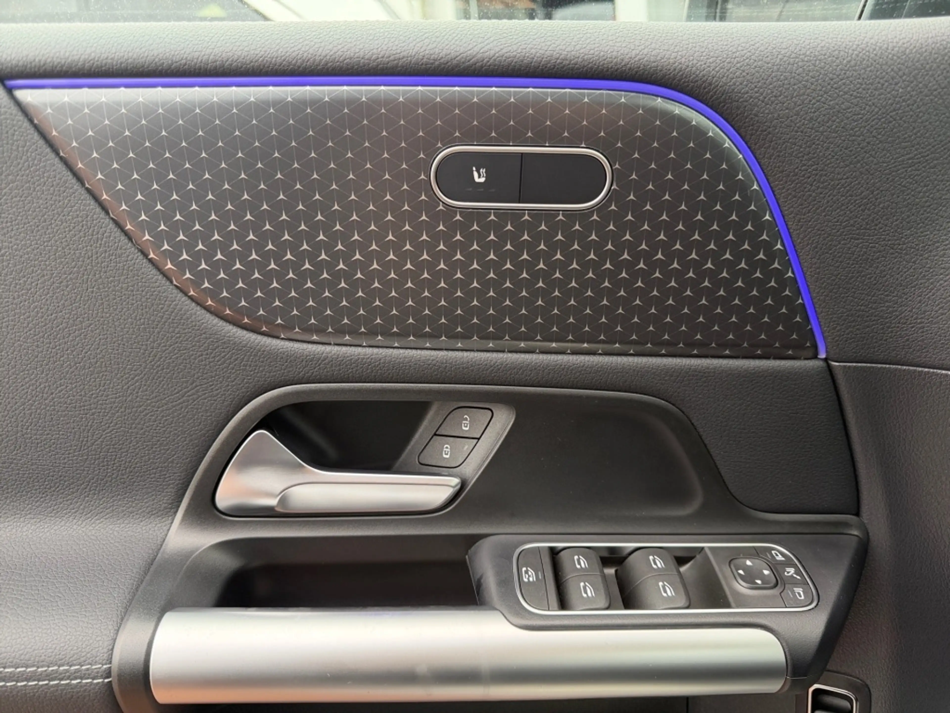 Mercedes-Benz B 200 PROGRESSIVE KAMERA PANO AHK ADVANCED PLUS — photo 9