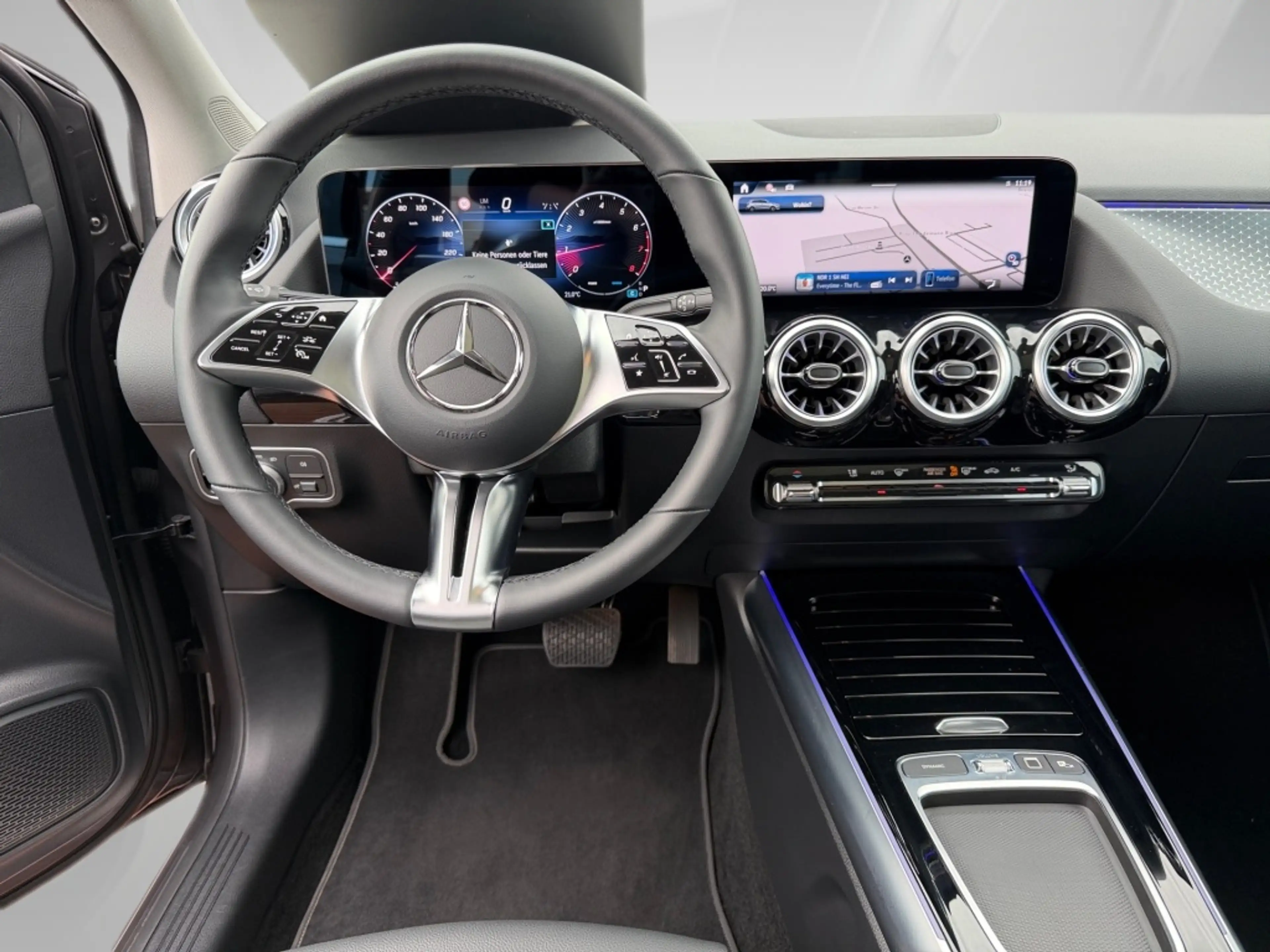 Mercedes-Benz B 200 PROGRESSIVE KAMERA PANO AHK ADVANCED PLUS — photo 11