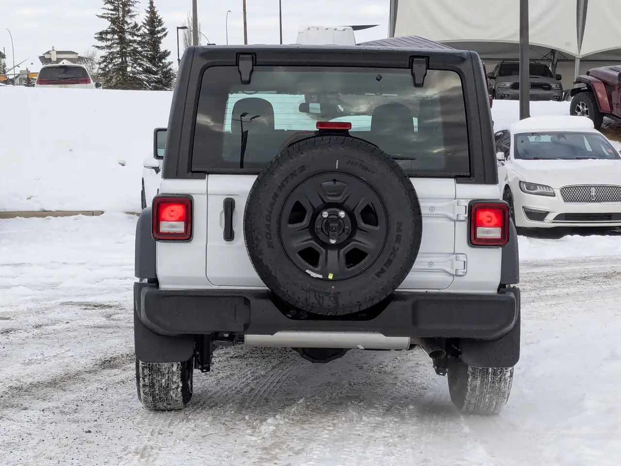 Jeep Wrangler снимка Jeep Wrangler