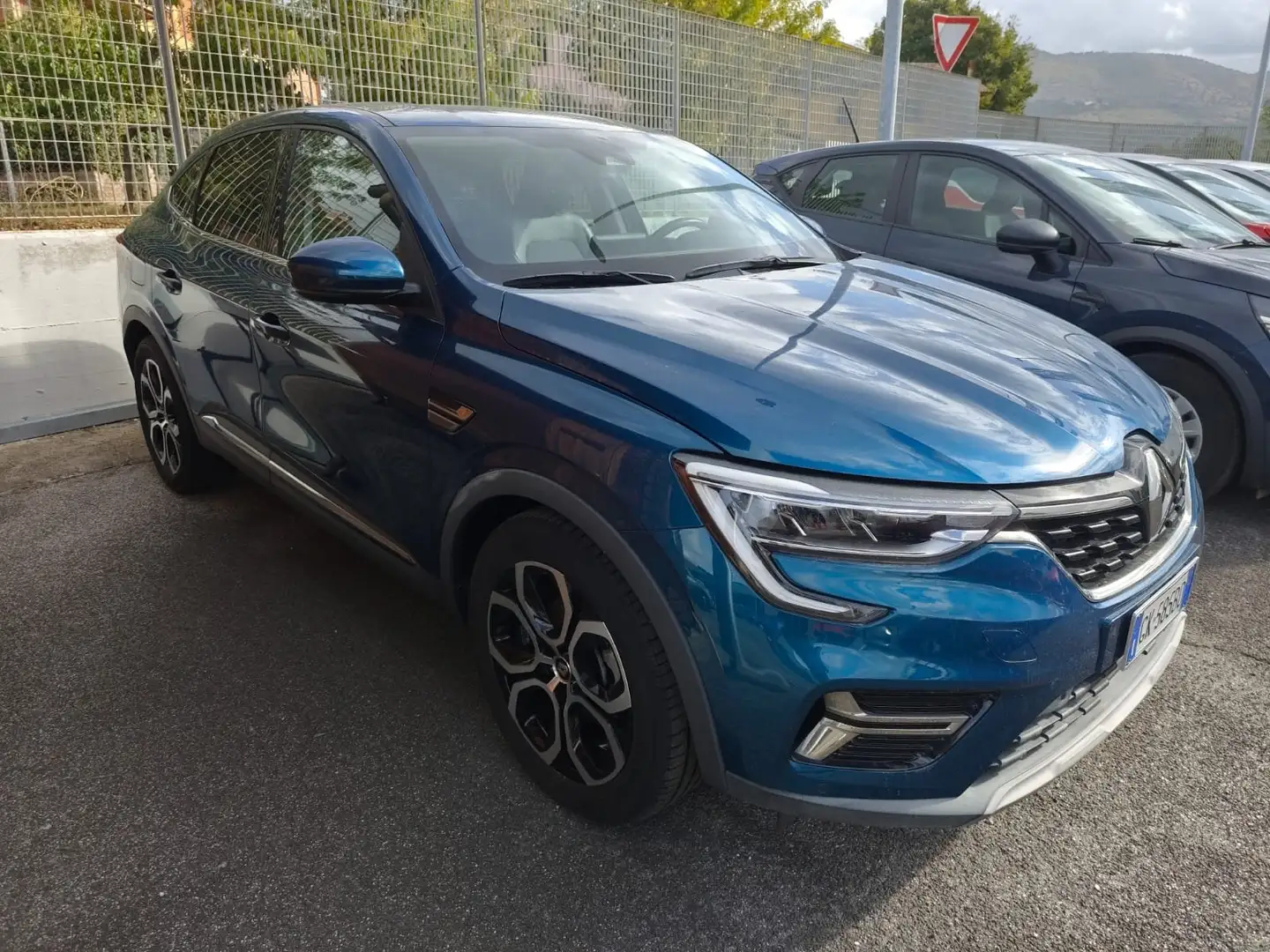 Renault Arkana 1.6 E-Tech full hybrid Intens 145cv Blu/Azzurro - 2