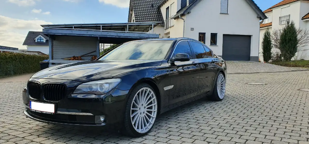 BMW 730