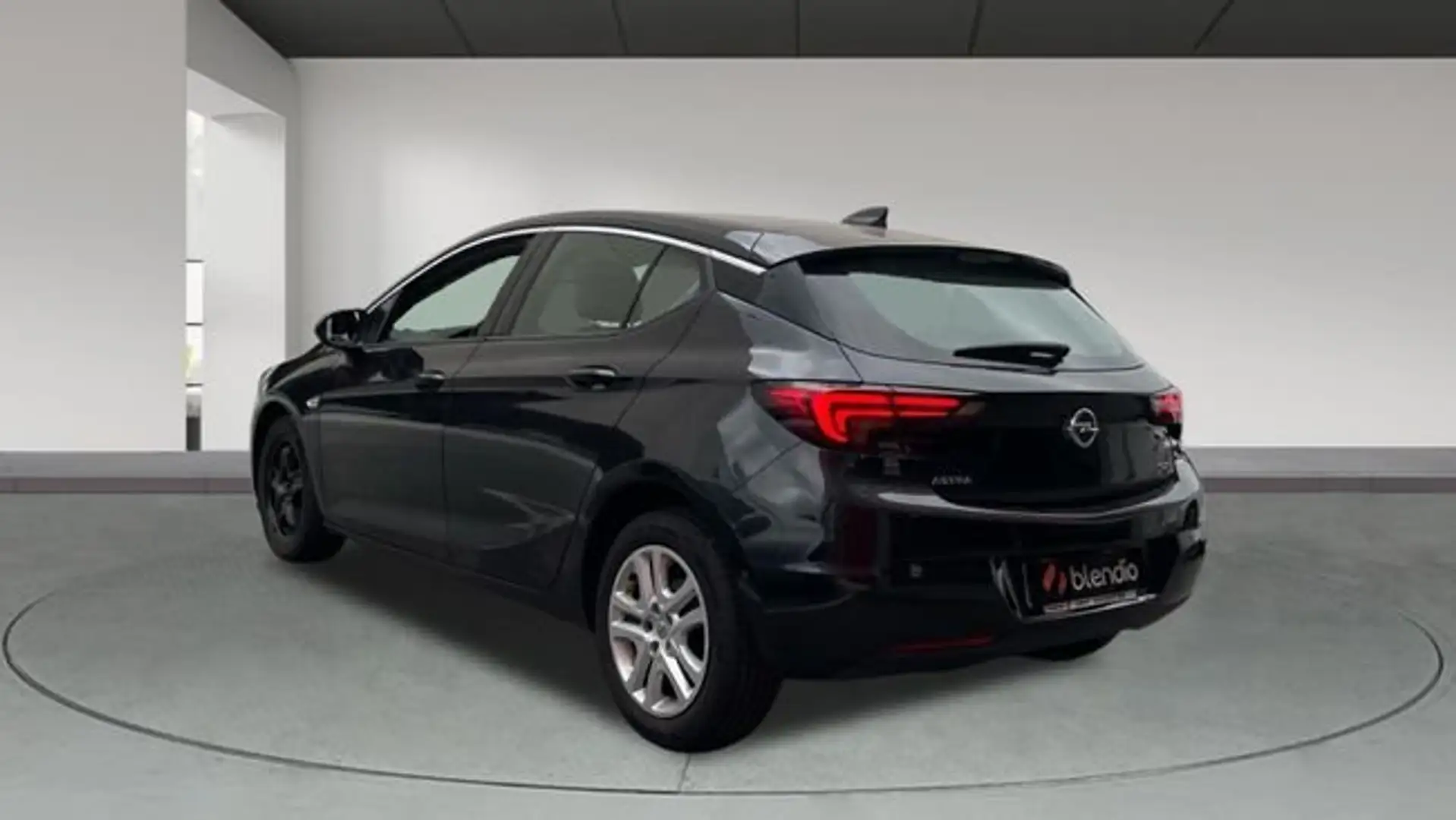 Opel Astra 1.7 CDTI 130CV HP BUSINESS 5P Negro - 2