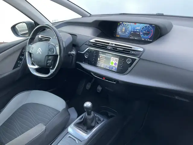Citroen C4 Picasso view 3