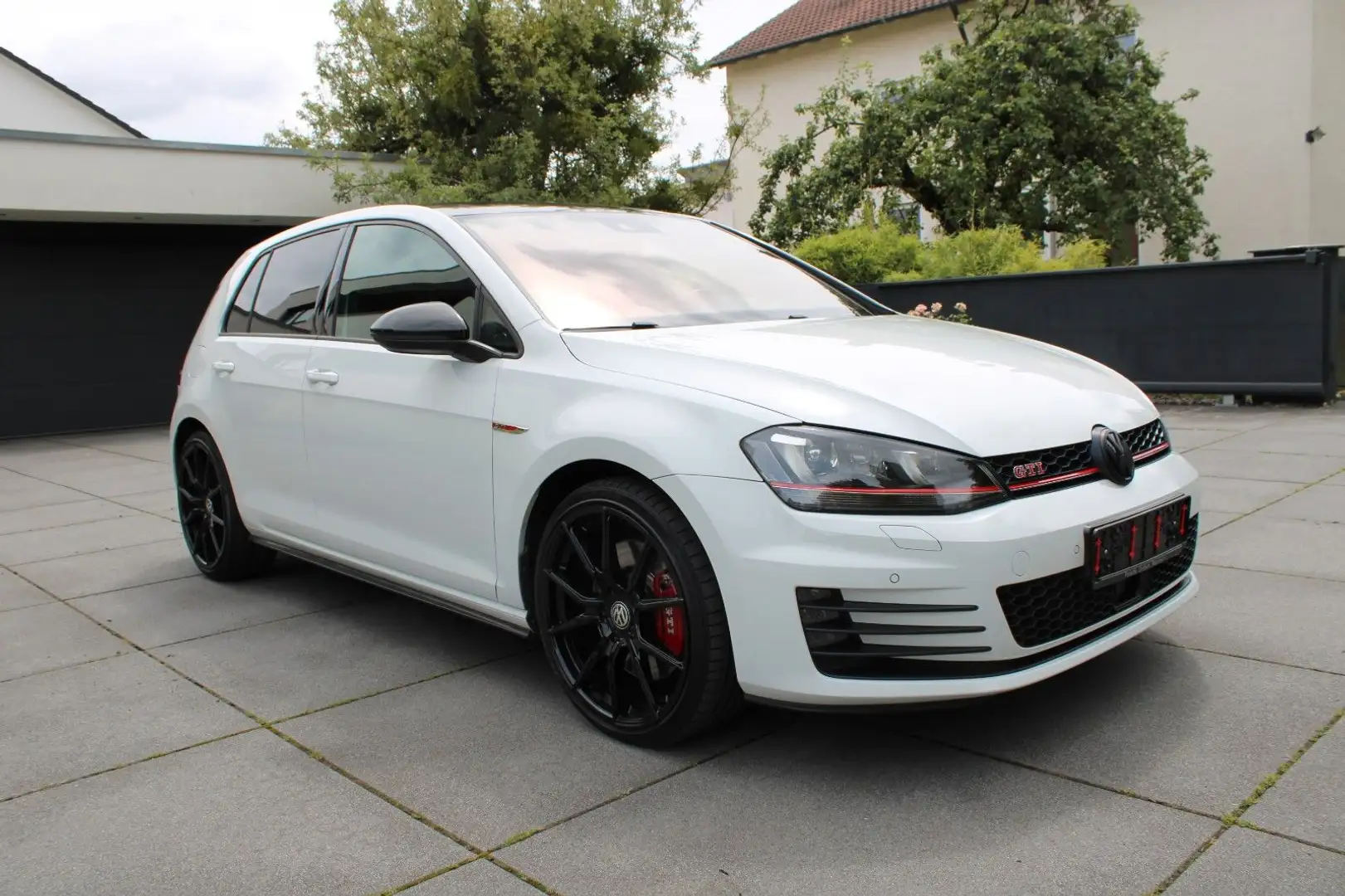 Volkswagen Golf VII Lim. GTI Performance*ACC/LEDER/XENON* Weiß - 2