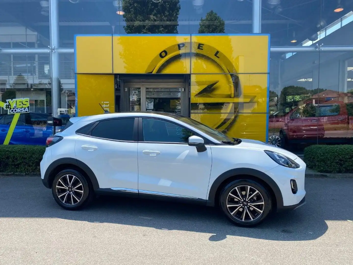 Ford Puma 1.0 EcoBoost Hybrid 125 CV S&S Titanium Bianco - 2