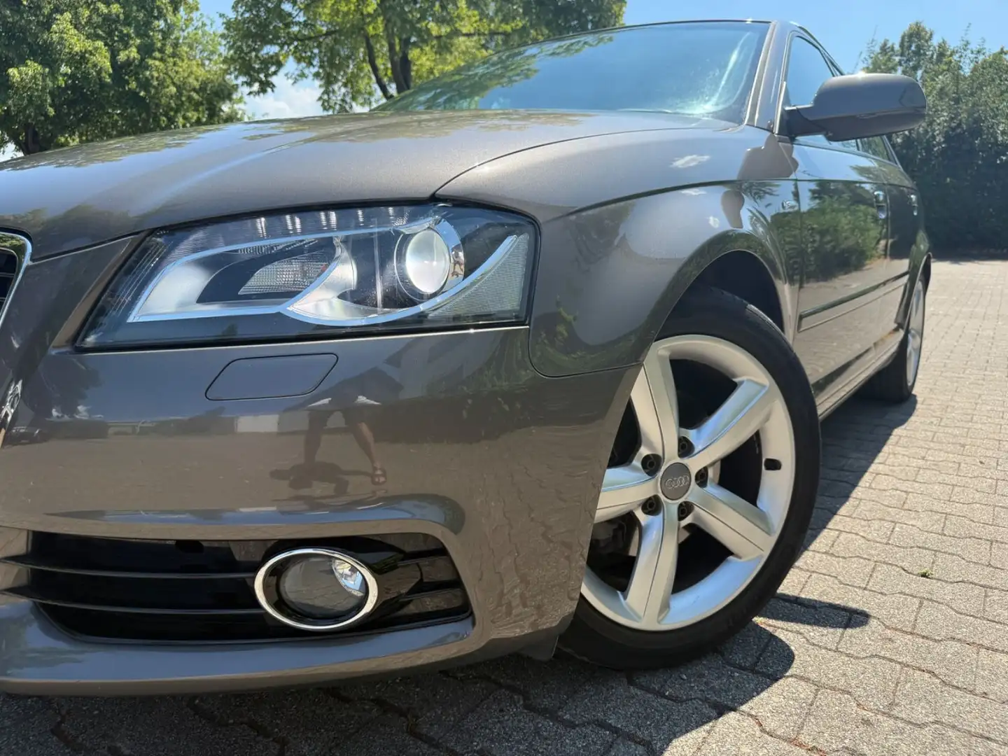 Audi A3 Sportback 1.4 TFSI S line Plus*Bi-Xenon* Navi Grey - 2