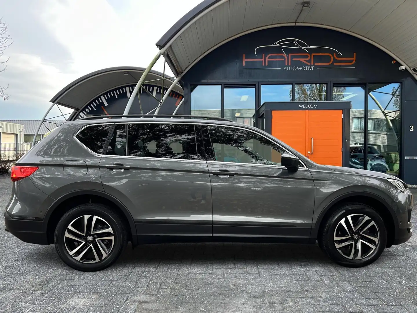 SEAT Tarraco 1.5 TSI 7-Pers Trekh Digi Dashboard Rijklaarprijs! Gris - 2