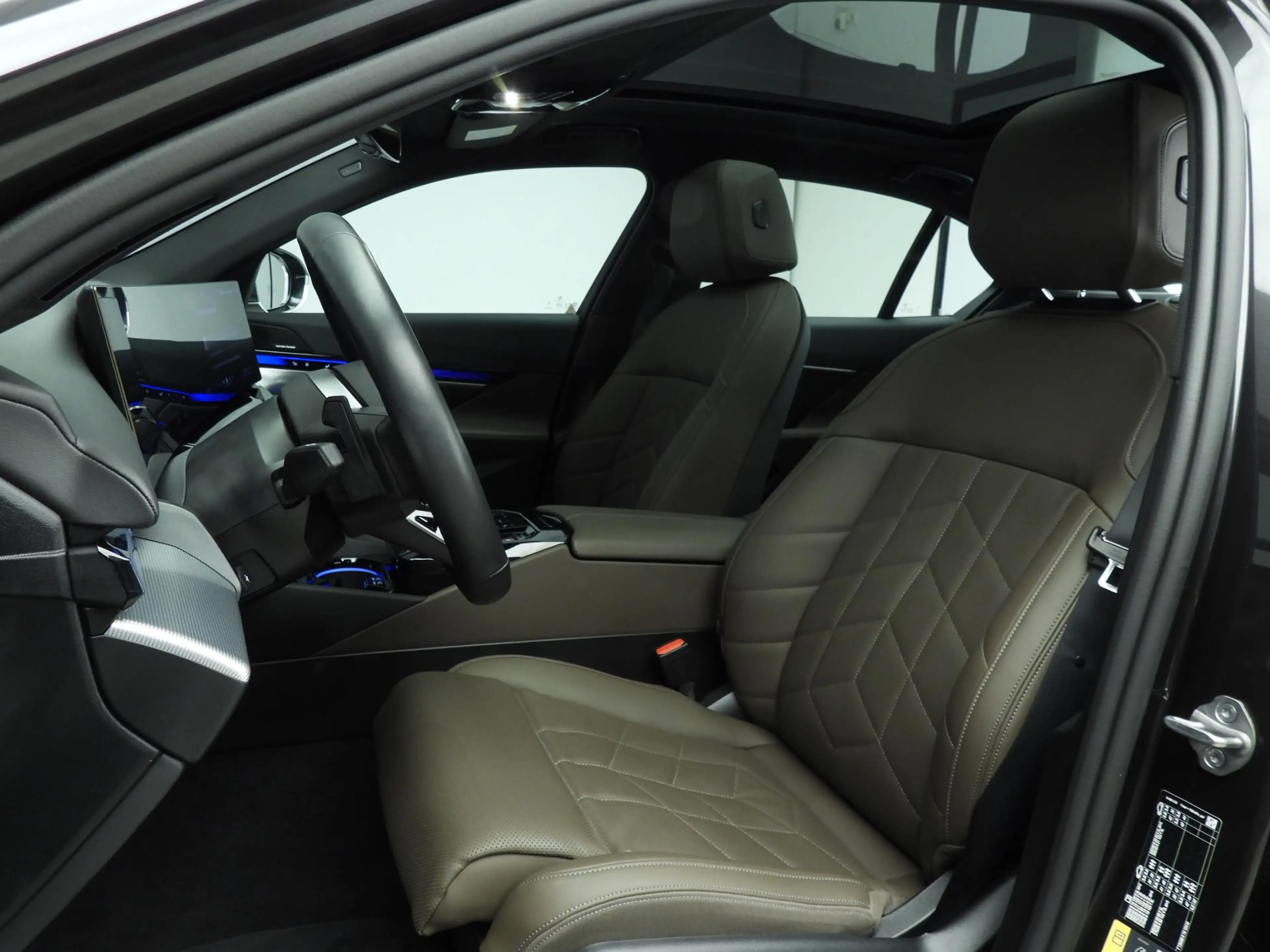 BMW i5 Sedan eDrive40 | M-Sportpakket | LED | HUD | Activ — photo 7