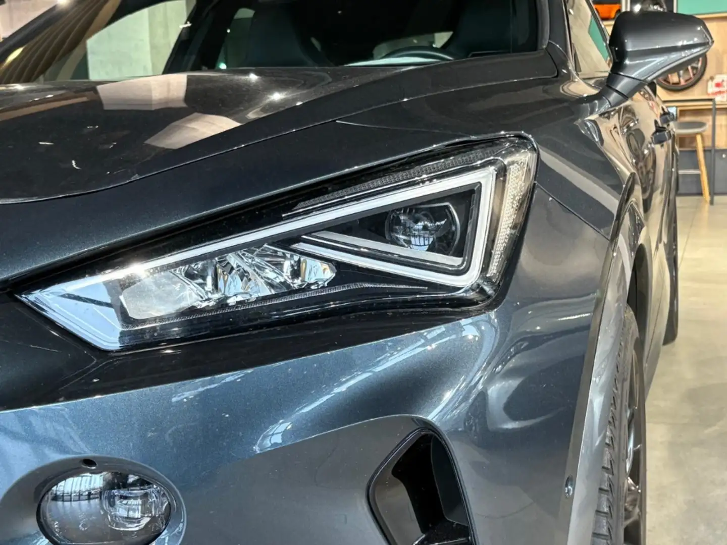 CUPRA Formentor VZ e-HYBRID 1.4 EU6d AD AHK-klappbar Navi Digitale Grau - 2