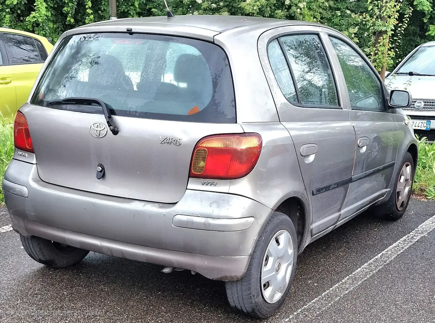 Toyota Yaris 5p 1.3 Luna my03 - 2