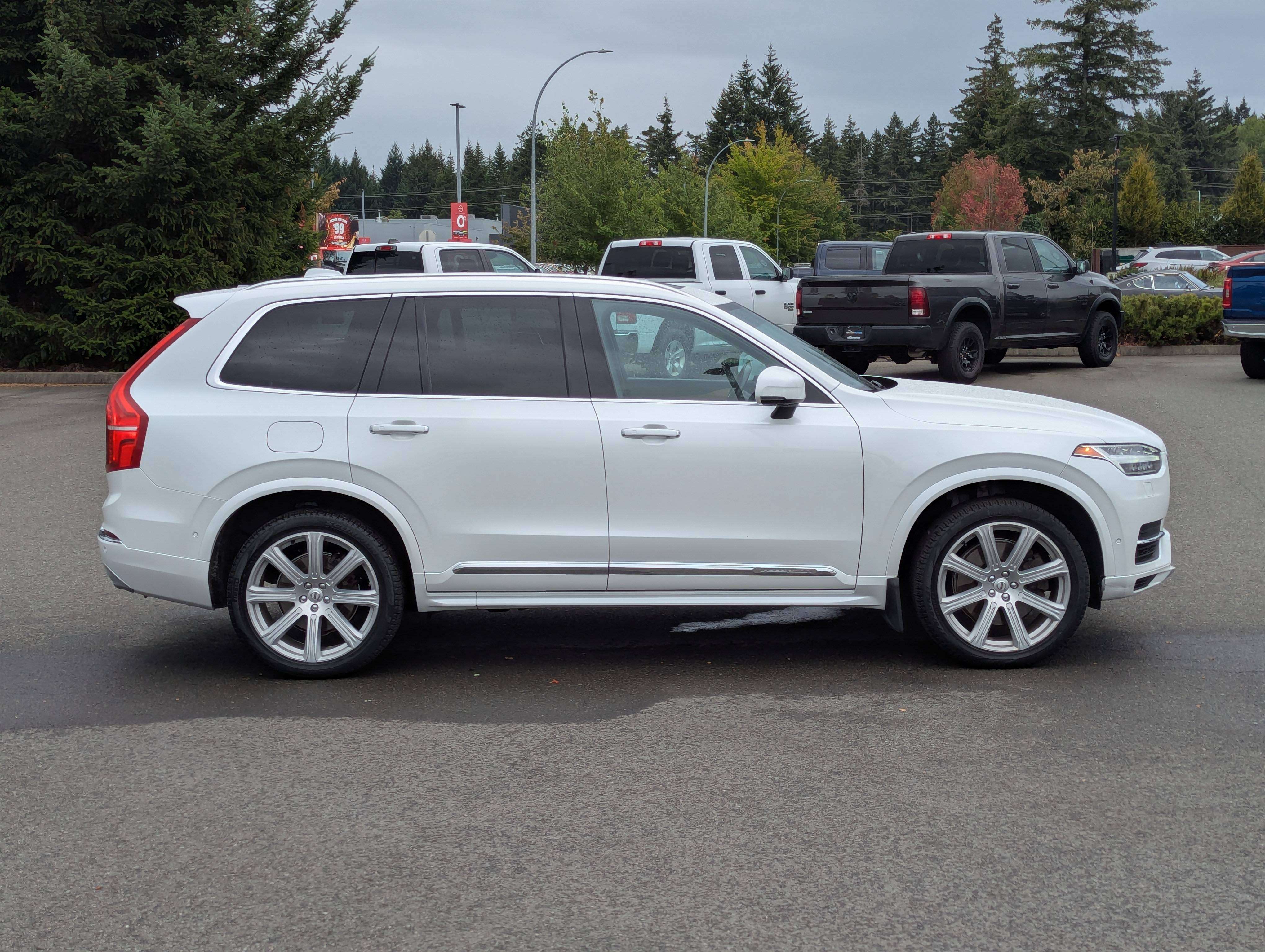 2019 Volvo XC90 Plug-in Hybrid