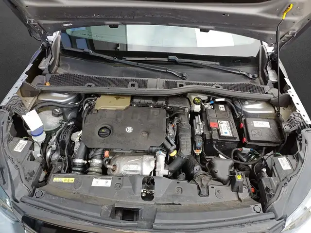 Peugeot 2008 view 5