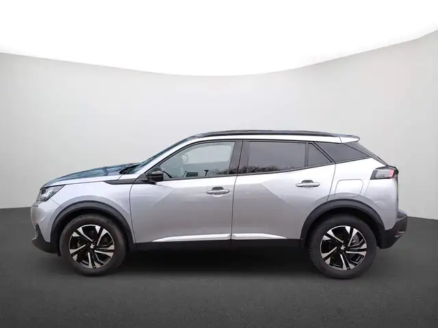 Peugeot 2008 view 4