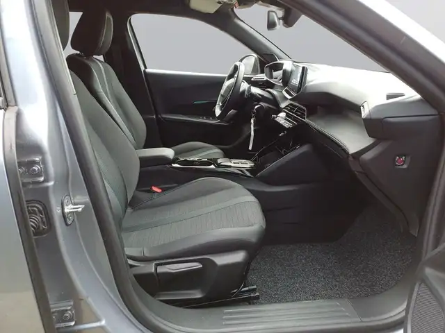 Peugeot 2008 view 11