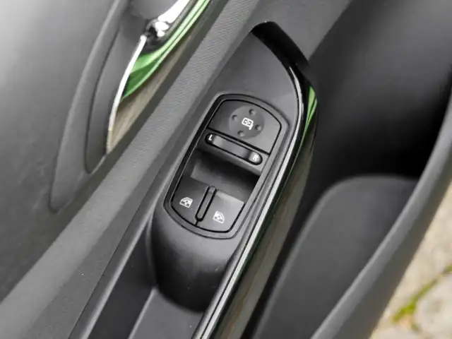 Opel Corsa view 11