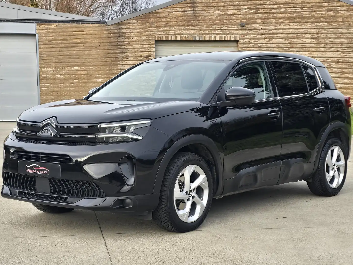 Citroen C5 Aircross 1.2i Essence ** Carplay - LED ** GAR 12M Zwart - 2