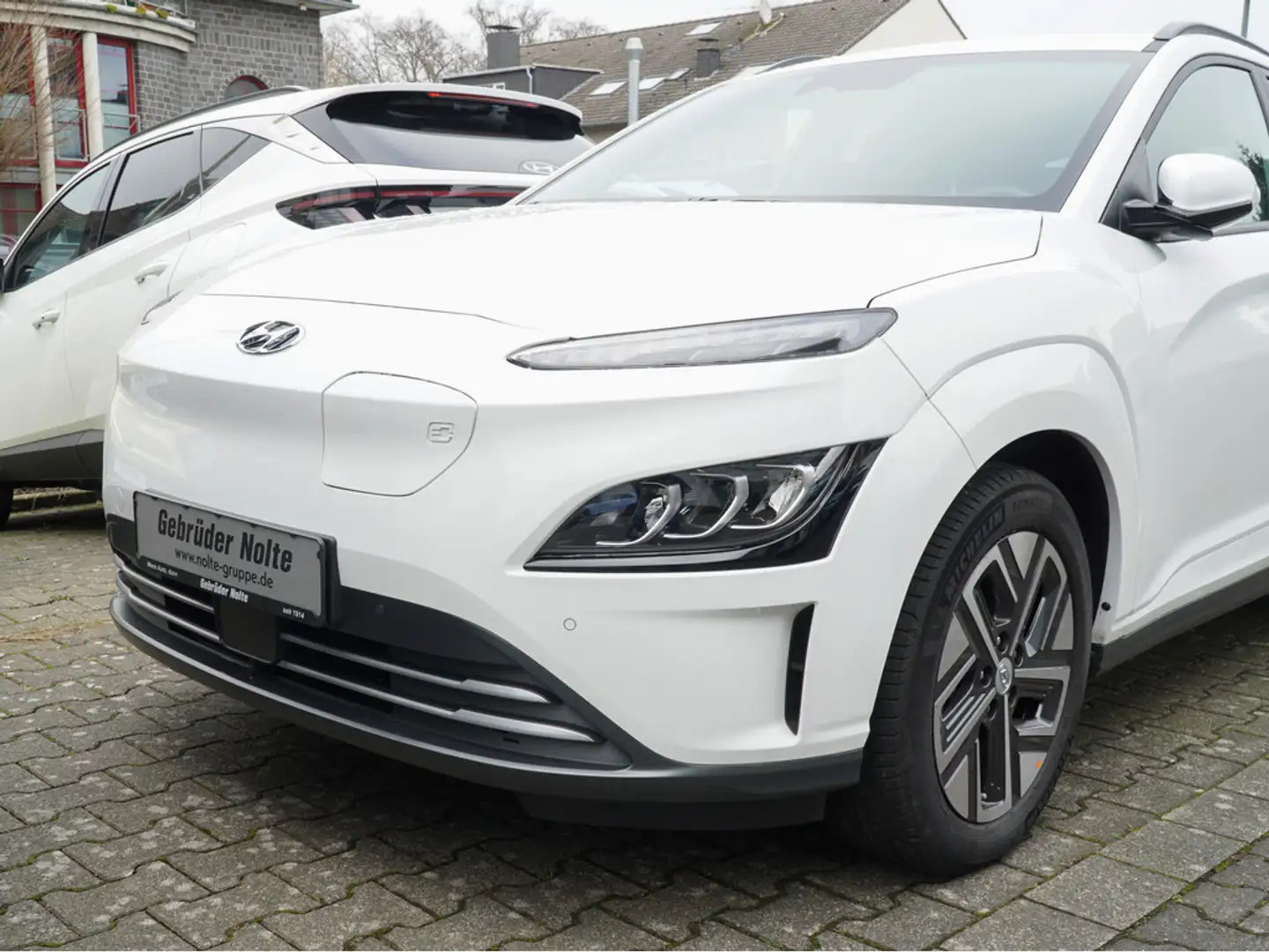 Hyundai KONA Trend Elektro SHZ KAMERA NAVI ACC LED Bianco - 2