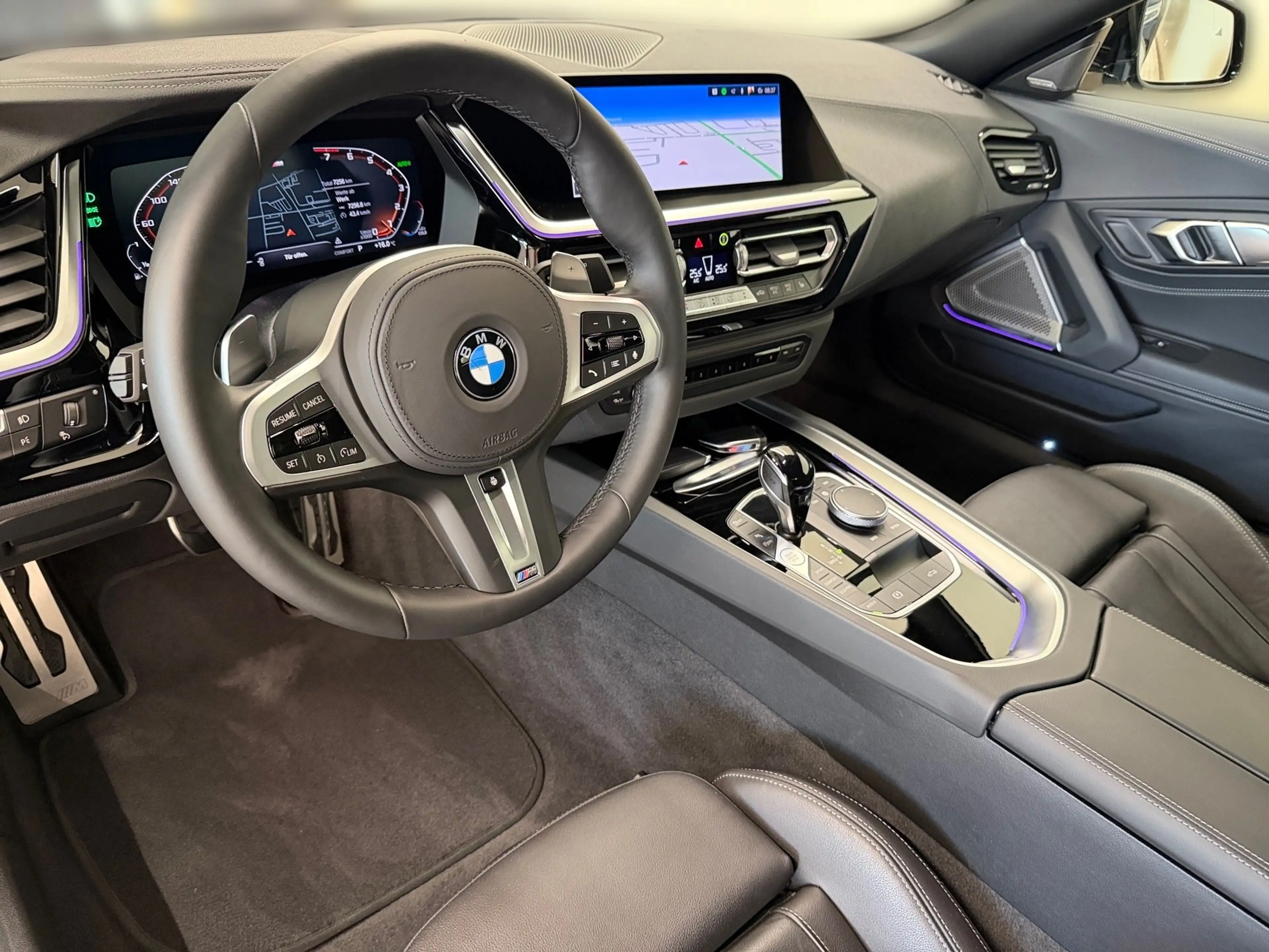 BMW Z4 sDrive 20i — photo 8