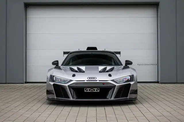 Audi R8