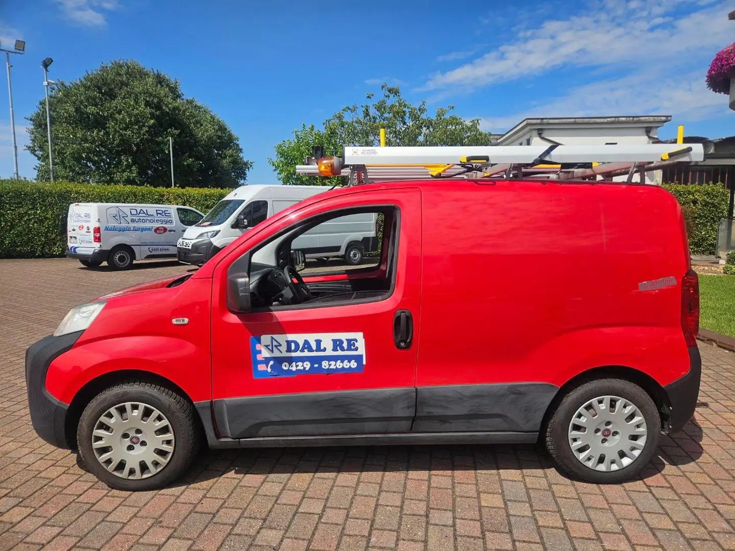 Fiat Fiorino 1.3 MJT 95CV ADVENTURE Rojo - 2