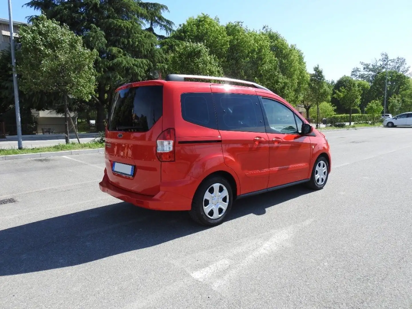 Ford Tourneo Courier 1.0 EcoBoost 100 CV Plus Rot - 2